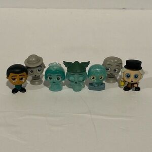 Disney Doorables The Haunted Mansion Amazon Exclusive Set of 7 Mini Figures
